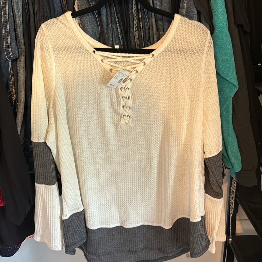 Maurice’s Long Sleeve Shirt